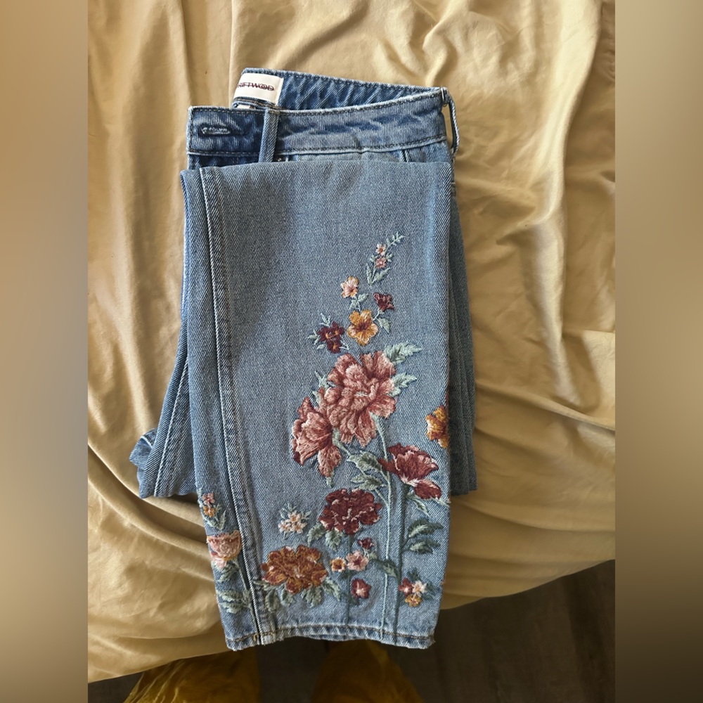 Driftwood embroidered Jeans